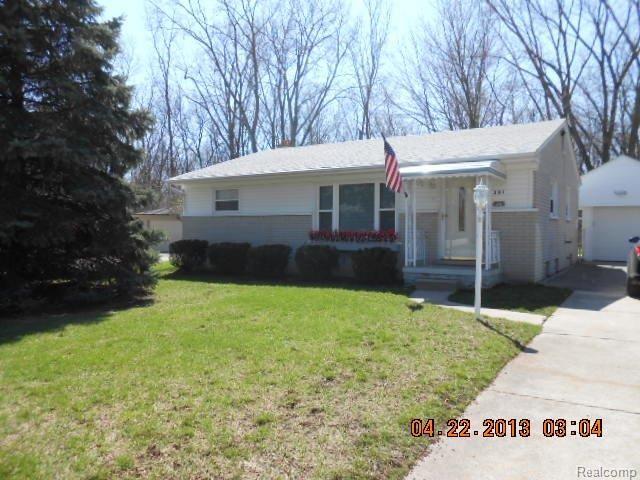 387 Winry Drive Rochester, MI 48307 - Photo 1 of 20 Front View
