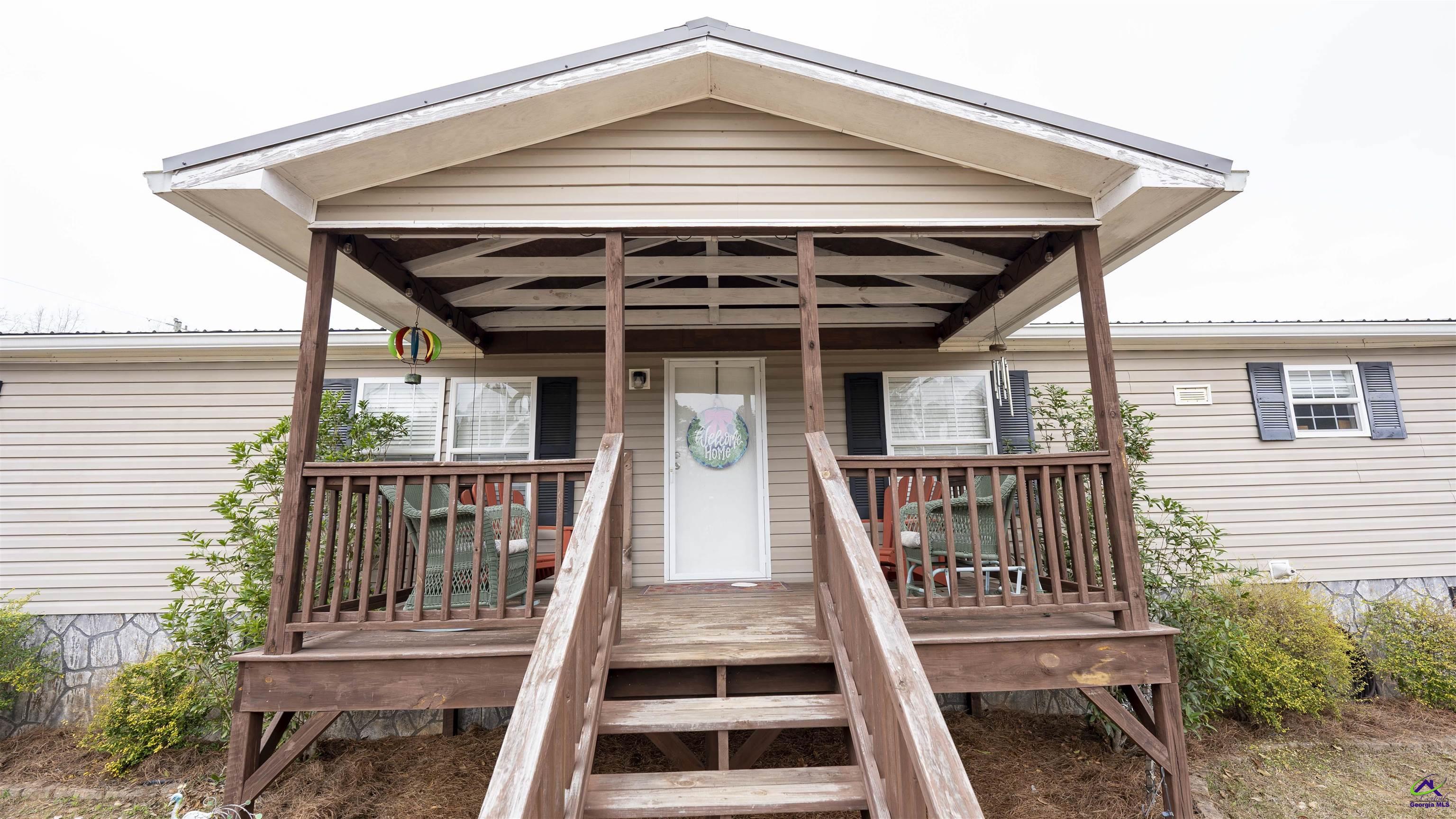 500 Old Milledgeville Road Cochran, GA 31014 - Photo 29 of 48 a view of wooden deck