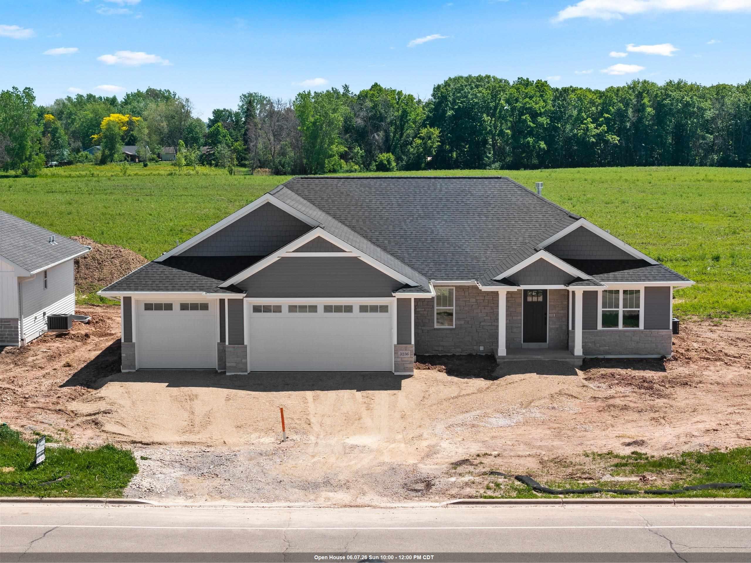 3236 Willow Road Green Bay, WI 54311 - Photo 1 of 47