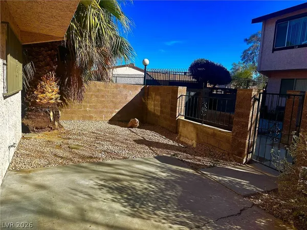 $1,595 | 4338 Caliente Street, Unit 15, Las Vegas, NV 89119