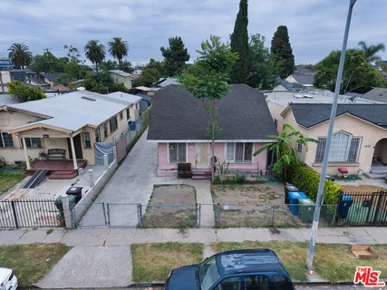 $599,900 | 1428 West 54th Street, Los Angeles, CA 90062
