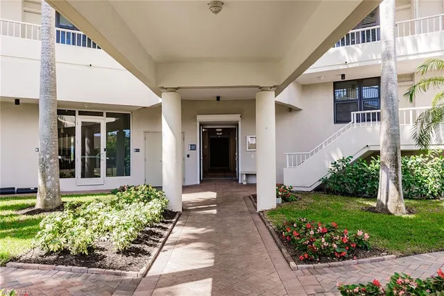 $8,000 | 260 Seaview Court, Unit 604, Marco Island, FL 34145