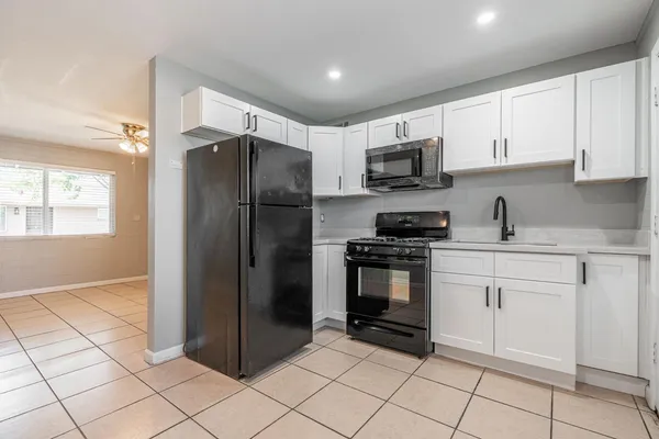 $1,300 | 4423 North 23rd Avenue, Unit B, Phoenix, AZ 85015