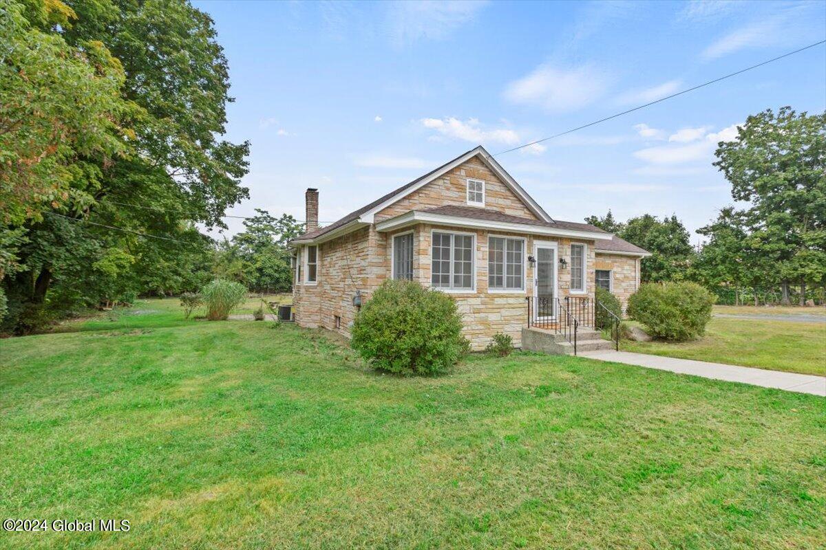 47 New Turnpike Road Troy, NY 12182 - Photo 3 of 36 03-MW2_2124