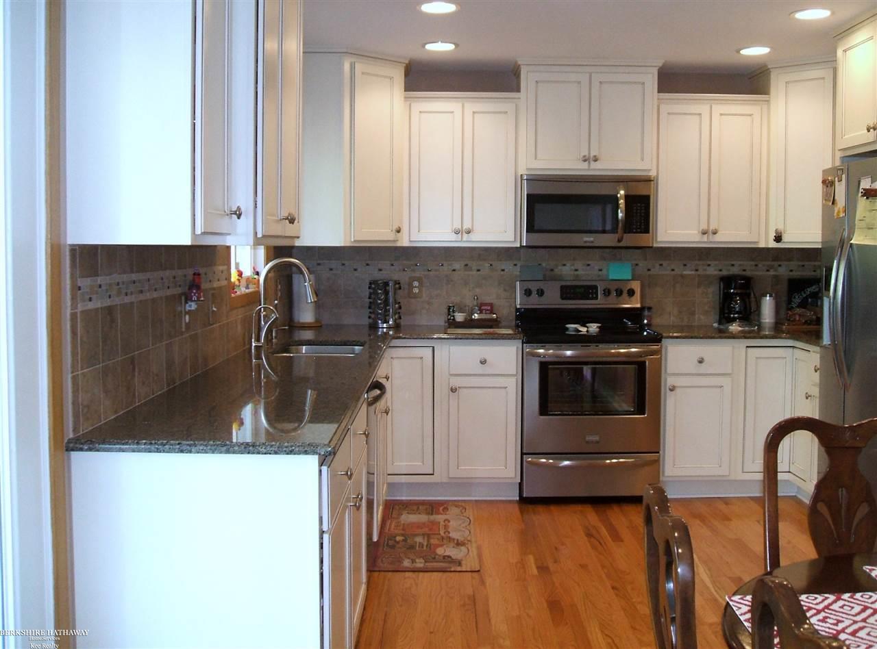 64460 Romeo Plank Road Ray, MI 48096 - Photo 8 of 40 31291562-7.JPG