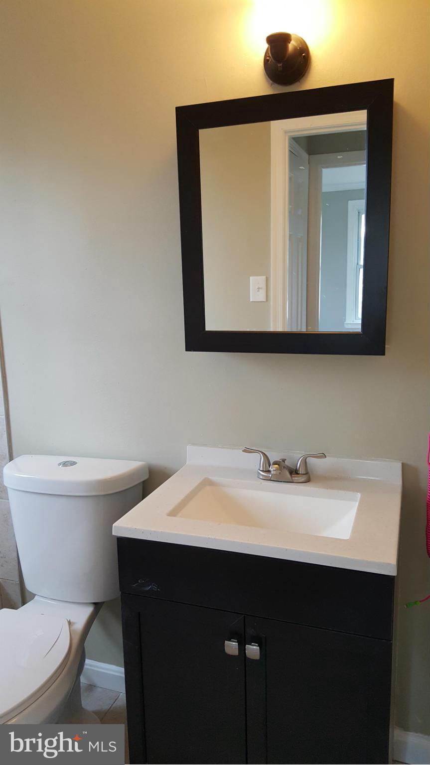 2126 Northland Road Baltimore, MD 21207 - Photo 11 of 26 Bath