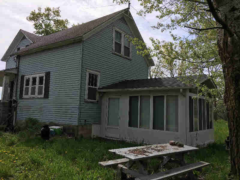 5934 9 Mile Road Auburn, MI 48611 - Photo 3 of 5