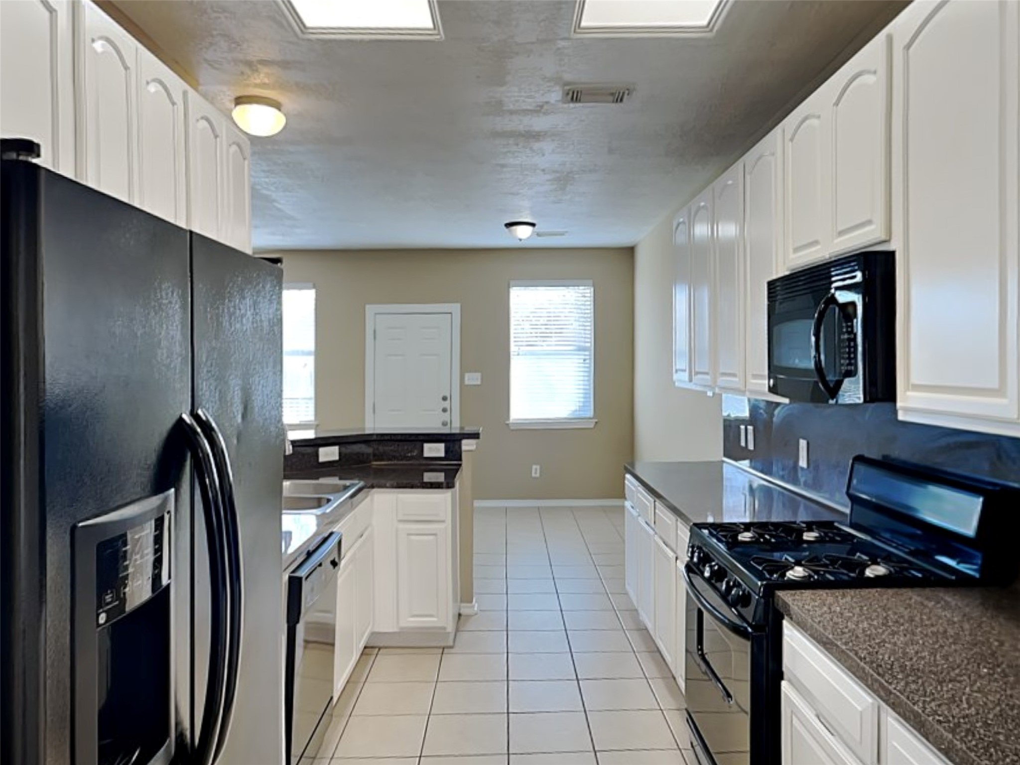 13118 Peppergate Lane Houston, TX 77044 - Photo 2 of 20