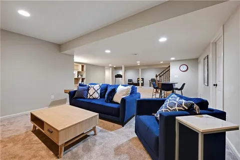 $900,000 | 11260 West 155th Terrace, Overland Park, KS 66221