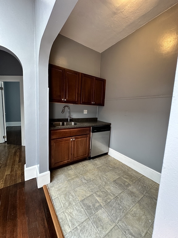 100 Cabot Street, Unit 7 Beverly, MA 01915 - Photo 5 of 18