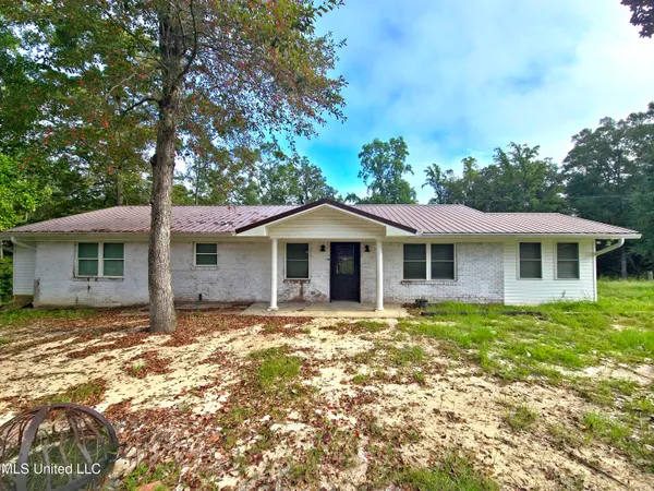 $180,000 | 563 Riceville Road, McHenry, MS 39561