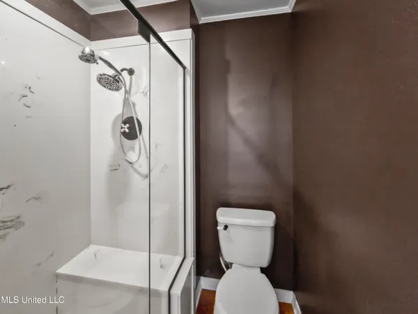 $180,000 | 563 Riceville Road, McHenry, MS 39561