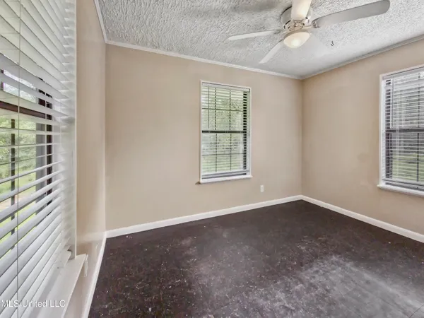 $180,000 | 563 Riceville Road, McHenry, MS 39561