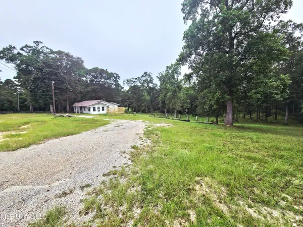 $180,000 | 563 Riceville Road, McHenry, MS 39561
