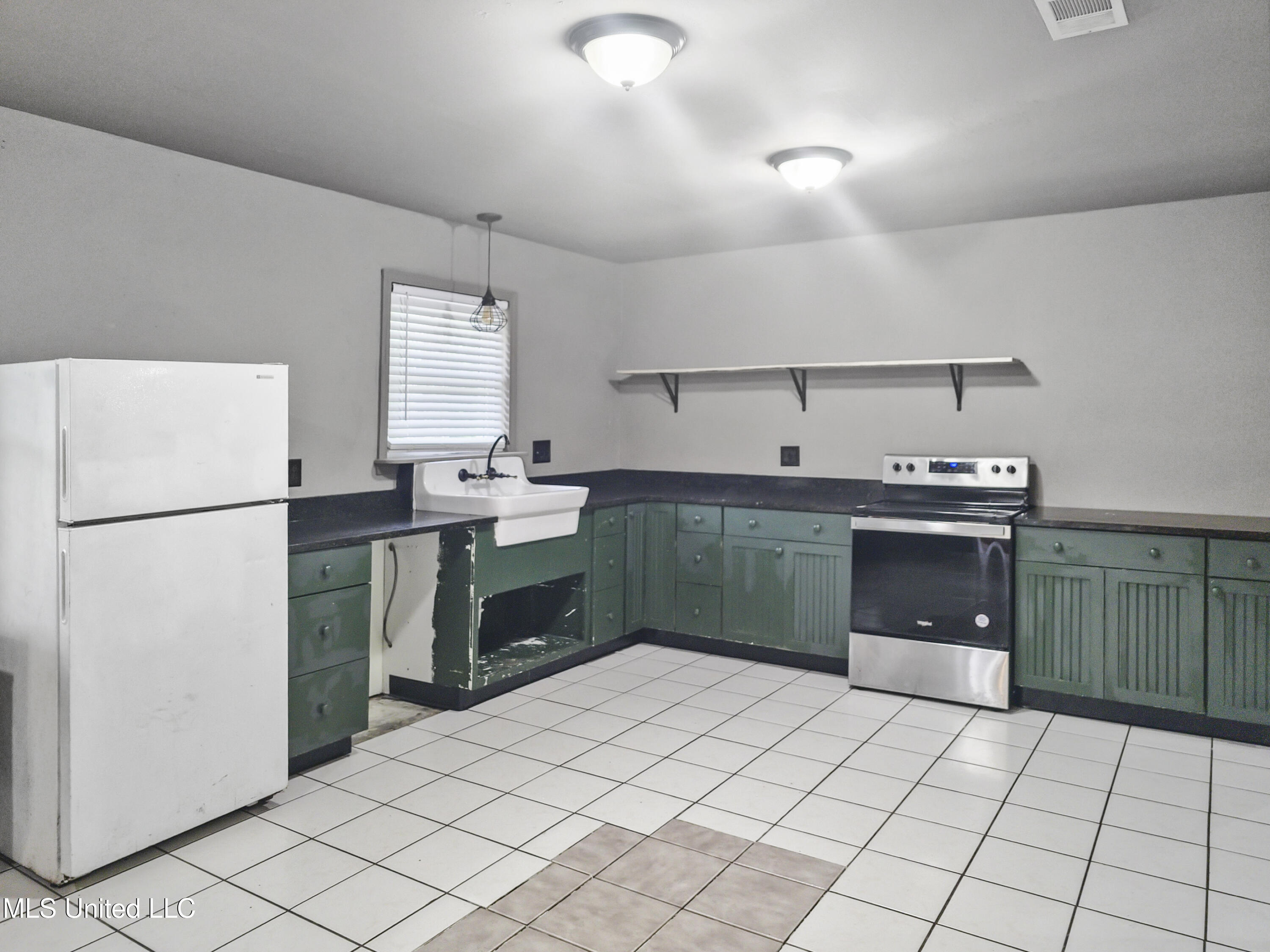 563 Riceville Road McHenry, MS 39561 - Photo 6 of 27 20250812_082555