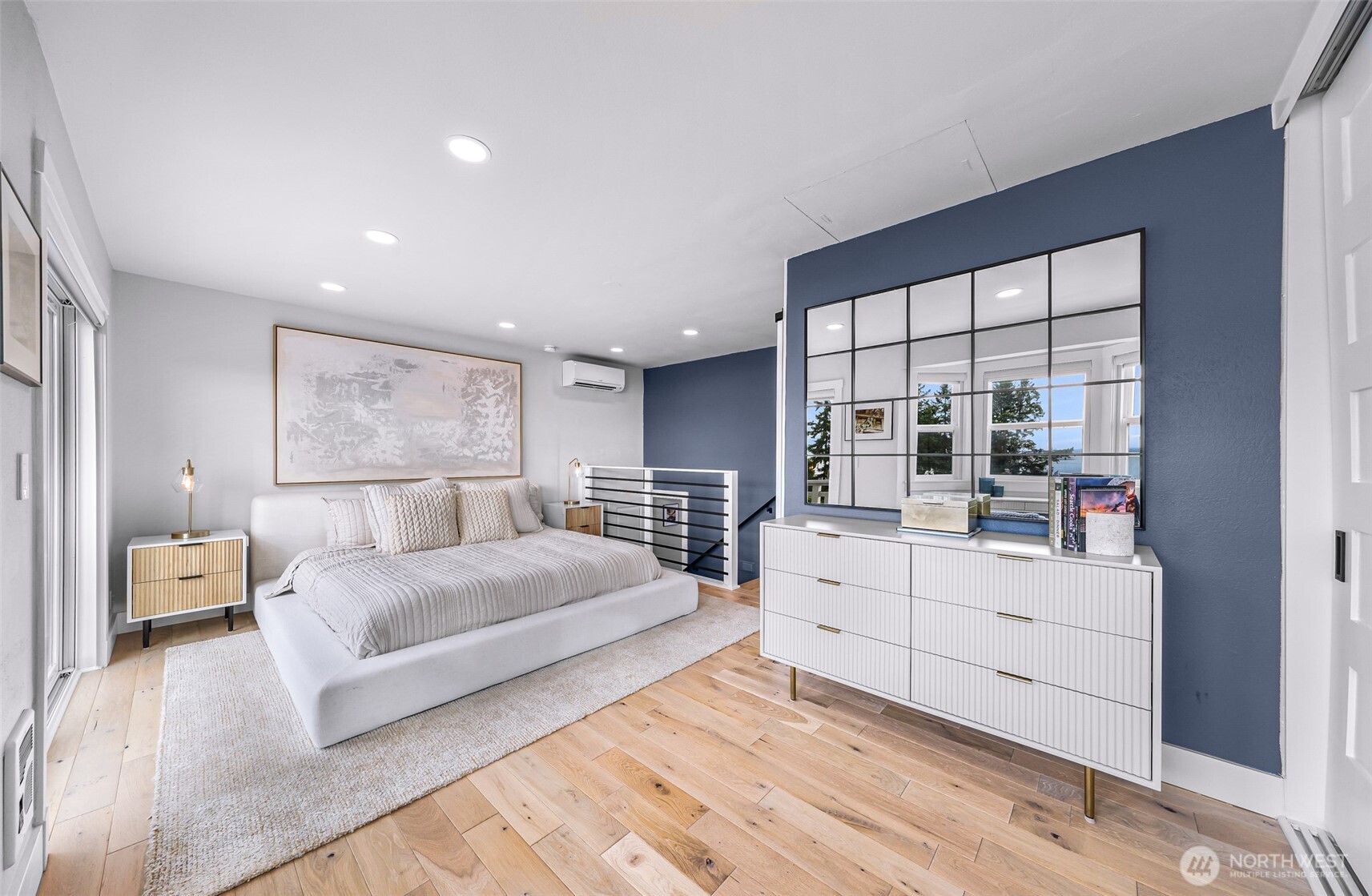 5336 Southwest Admiral Way Seattle, WA 98116 - Photo 14 of 36