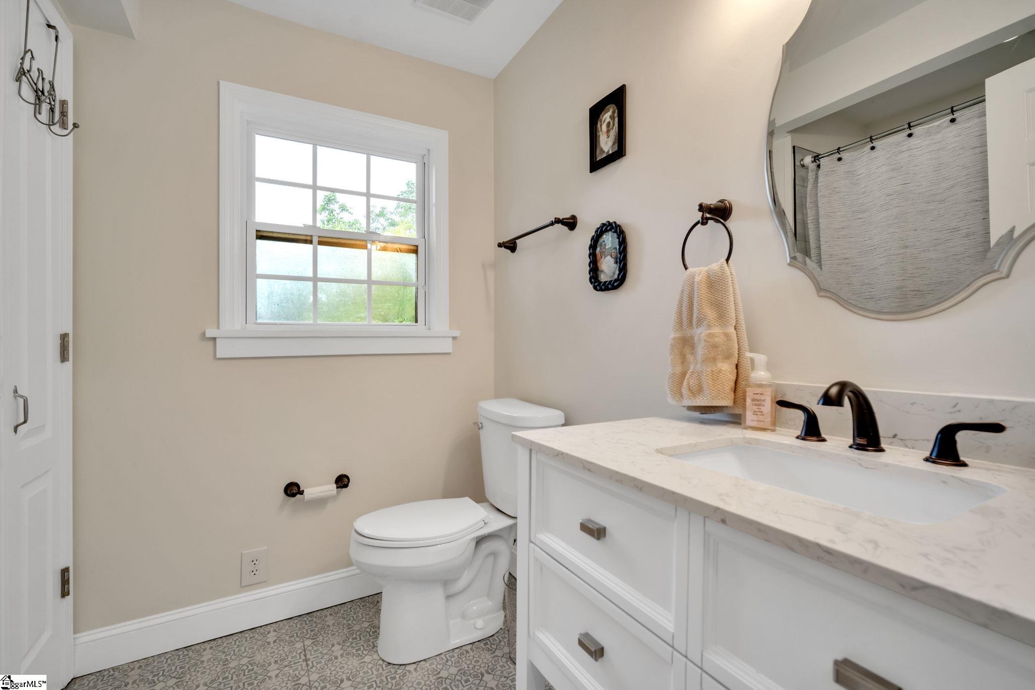 203 Front Street Easley, SC 29640 - Photo 12 of 17