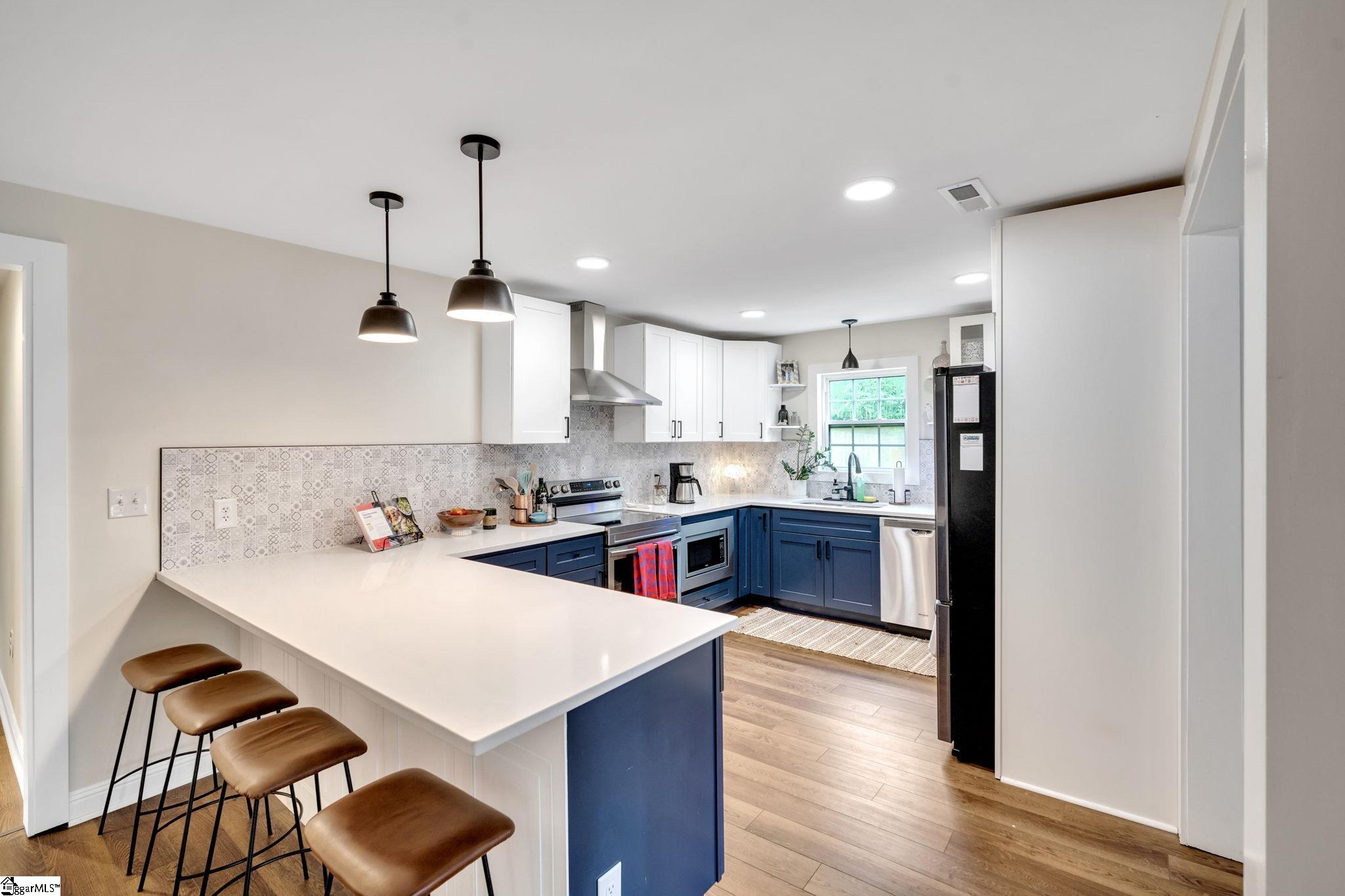 203 Front Street Easley, SC 29640 - Photo 4 of 17