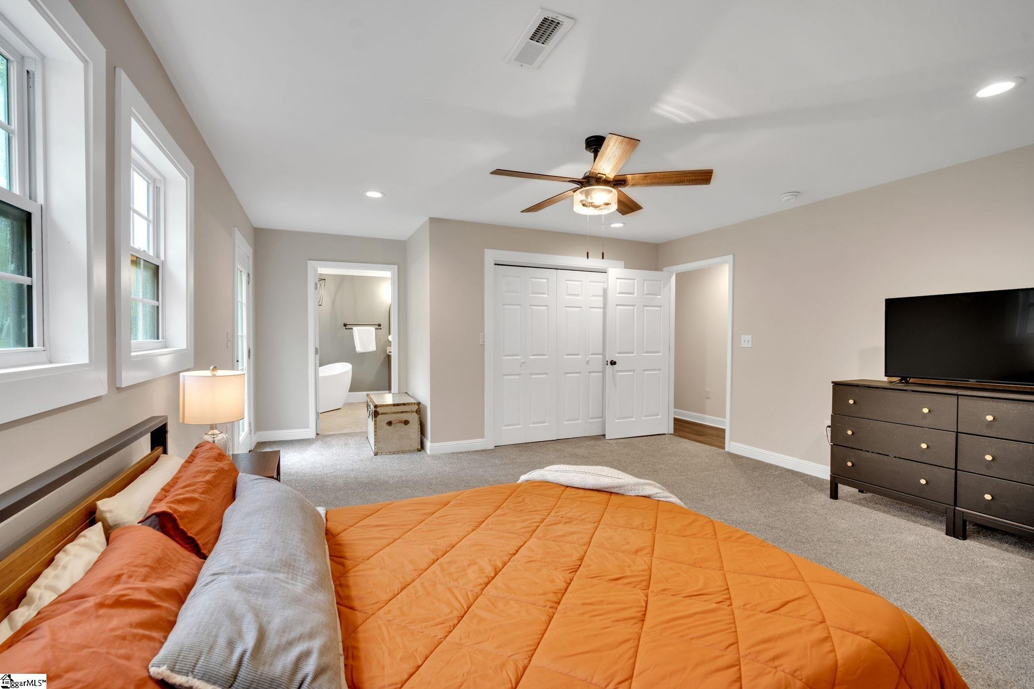 203 Front Street Easley, SC 29640 - Photo 7 of 17