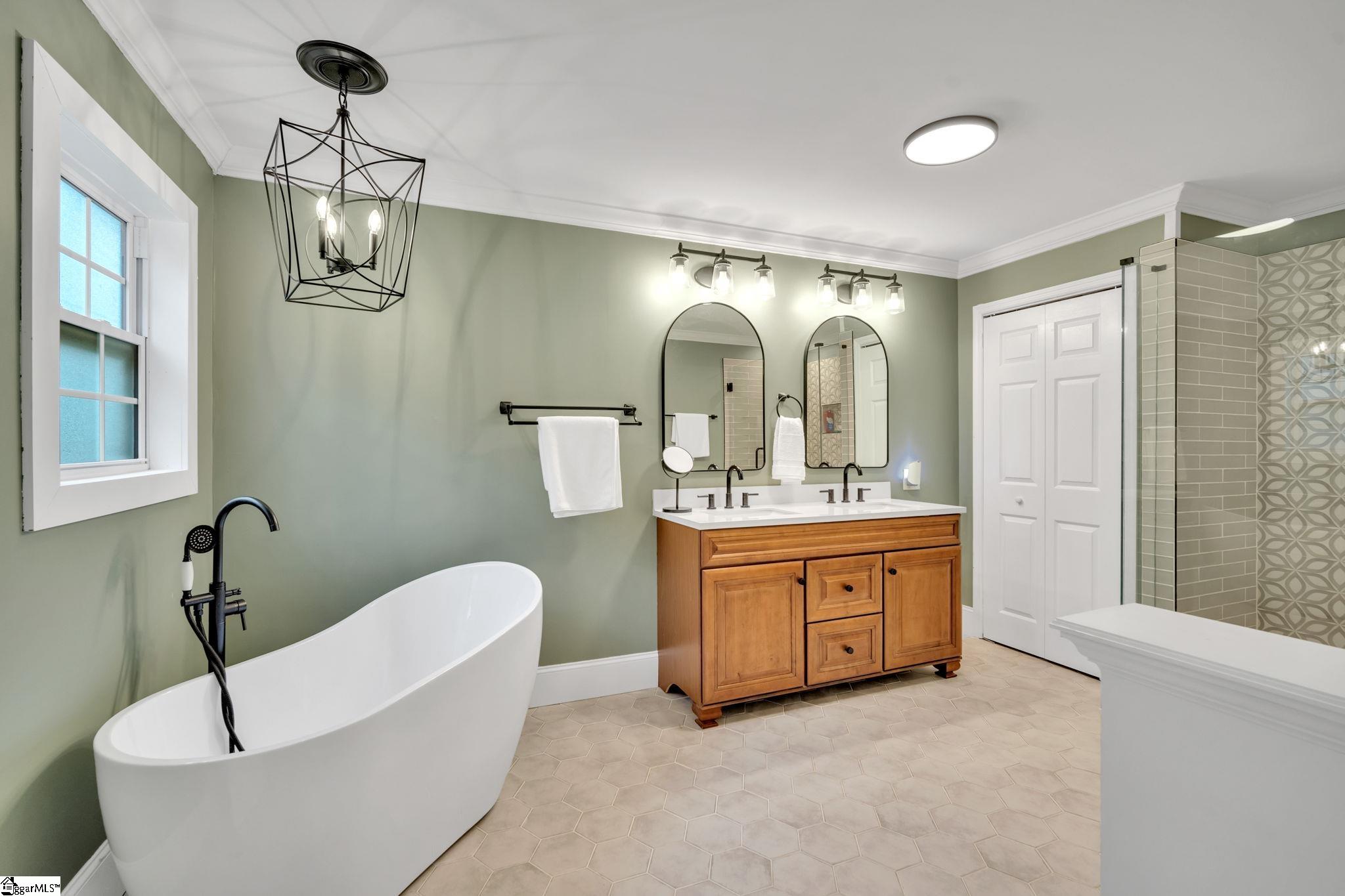 203 Front Street Easley, SC 29640 - Photo 9 of 17