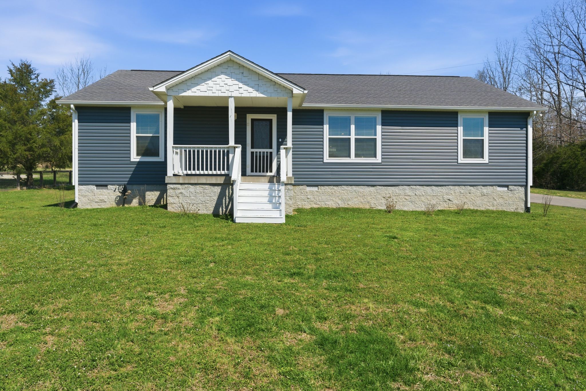 1041 Twin Creek Road Charlotte, TN 37036 - Photo 2 of 67