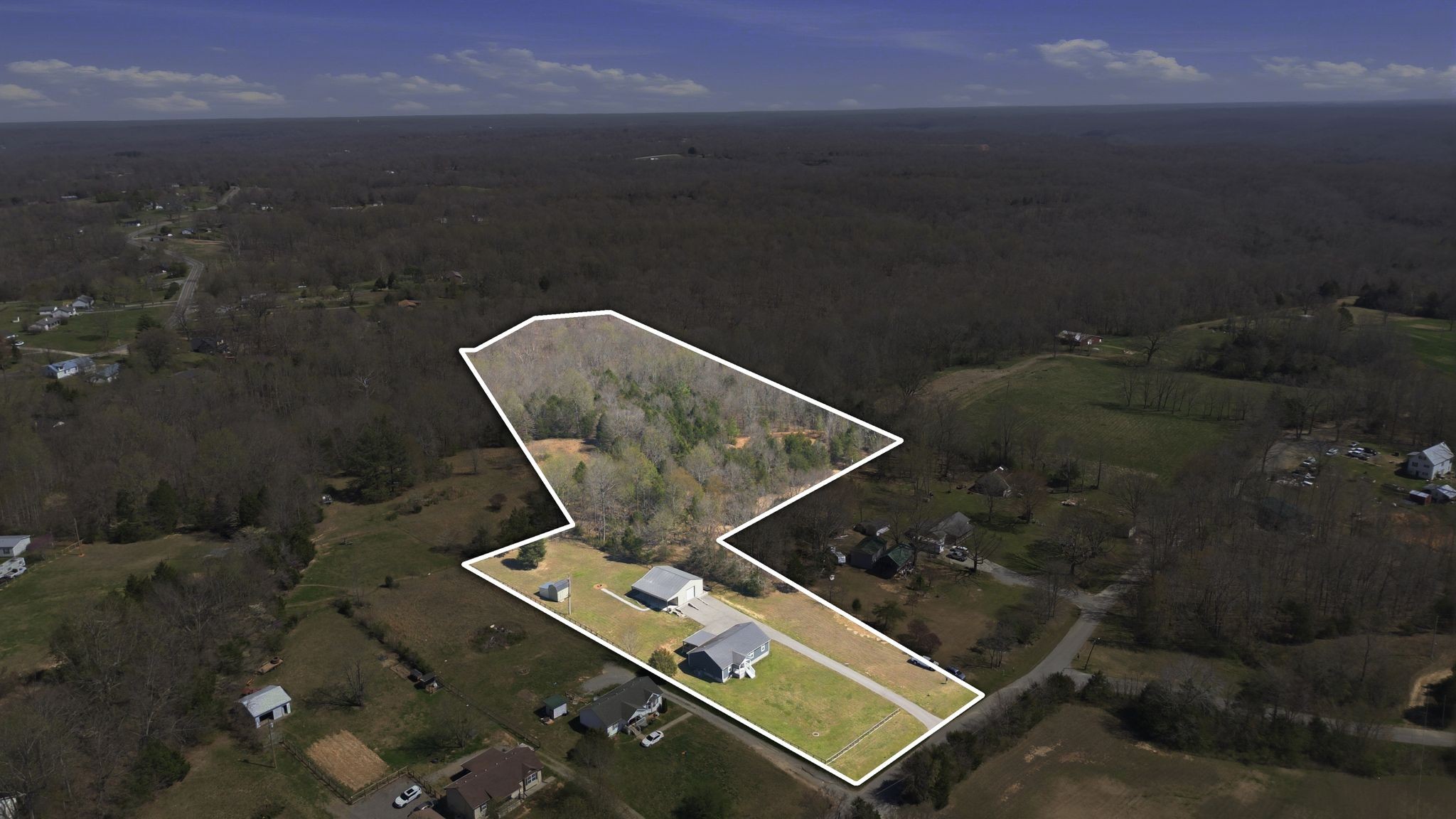 1041 Twin Creek Road Charlotte, TN 37036 - Photo 3 of 67