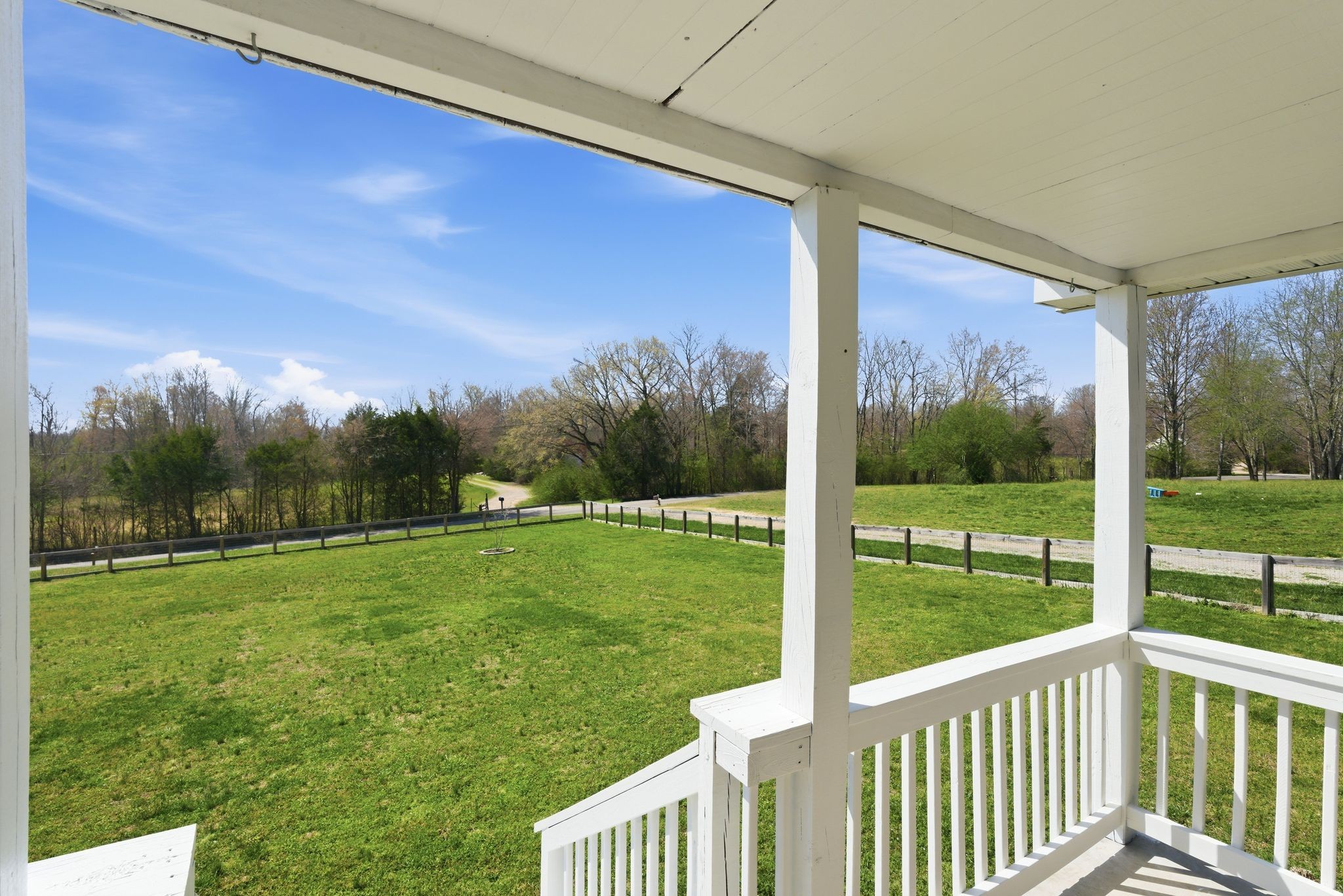 1041 Twin Creek Road Charlotte, TN 37036 - Photo 4 of 67