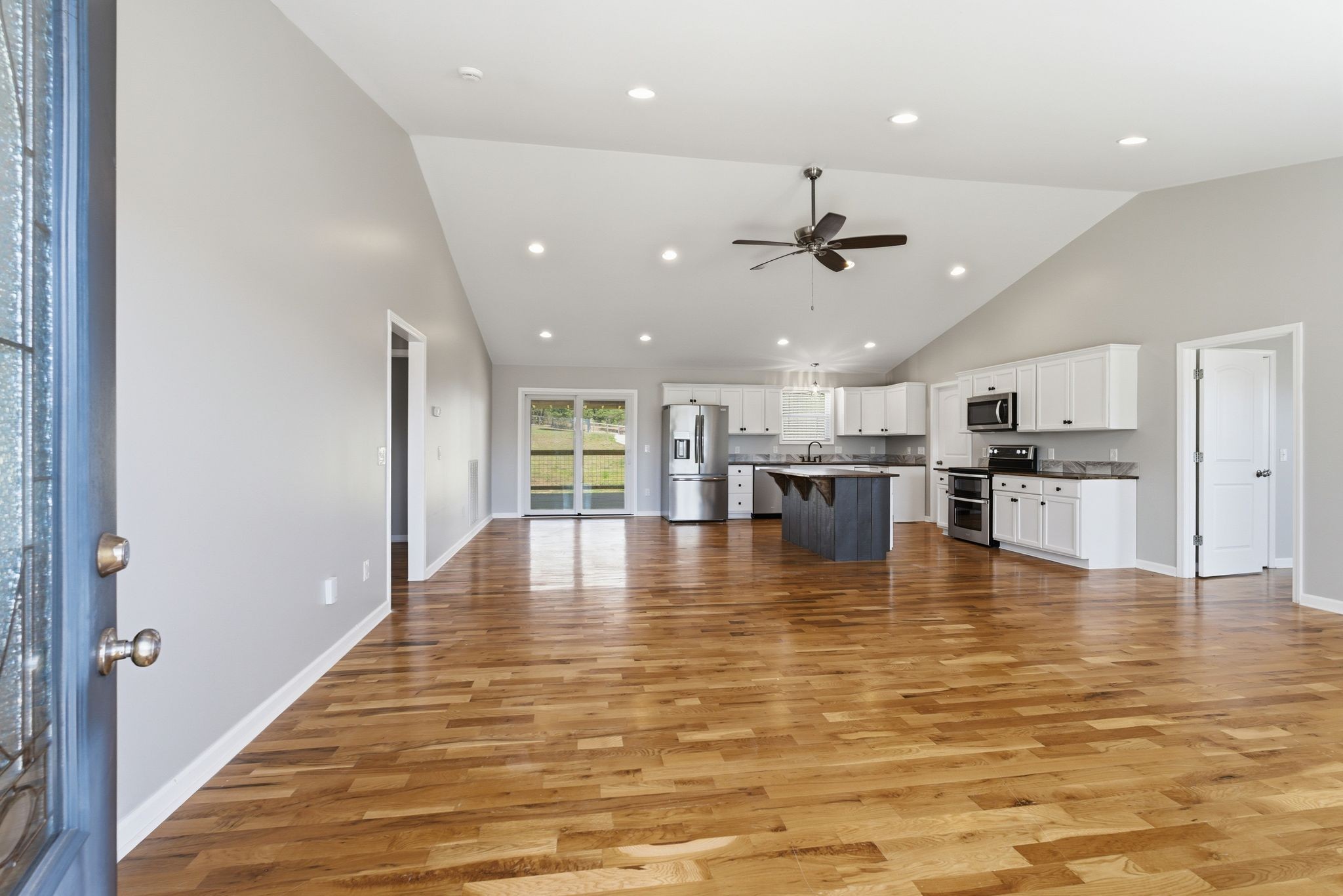 1041 Twin Creek Road Charlotte, TN 37036 - Photo 5 of 67