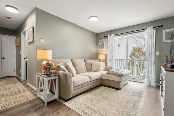 $319,900 | 8 Lafayette Park, Unit 7, Lynn, MA 01902