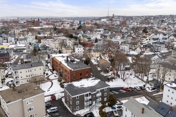 $319,900 | 8 Lafayette Park, Unit 7, Lynn, MA 01902