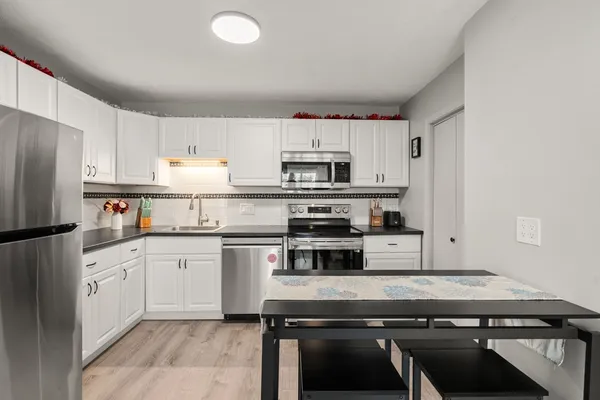 $319,900 | 8 Lafayette Park, Unit 7, Lynn, MA 01902