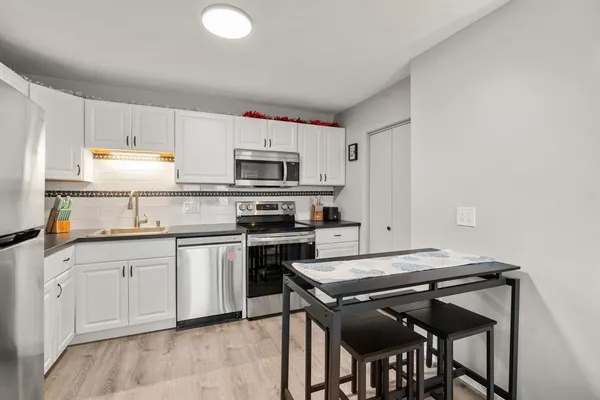 $319,900 | 8 Lafayette Park, Unit 7, Lynn, MA 01902