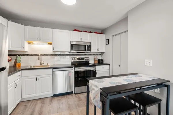 $319,900 | 8 Lafayette Park, Unit 7, Lynn, MA 01902