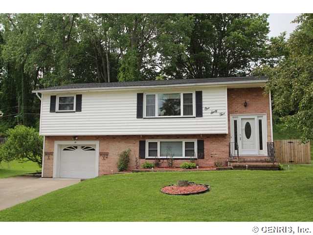 165 Eaton Road Irondequoit, NY 14617 - Photo 1 of 1 Exterior Front