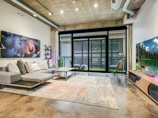 $3,900 | 311 West 5th Street, Unit 608, Austin, TX 78701