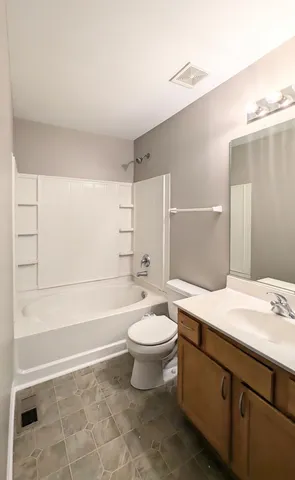 $2,850 | 14527 Patriot Square Drive East, Plainfield, IL 60544