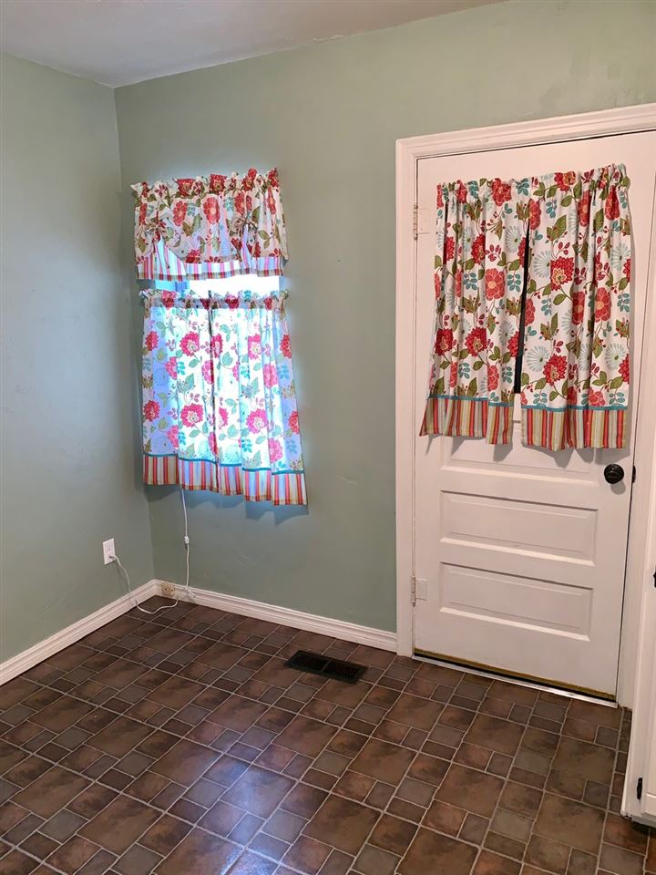 1104 North 8th Street Perry, OK 73077 - Photo 12 of 25 Gallery Image 12