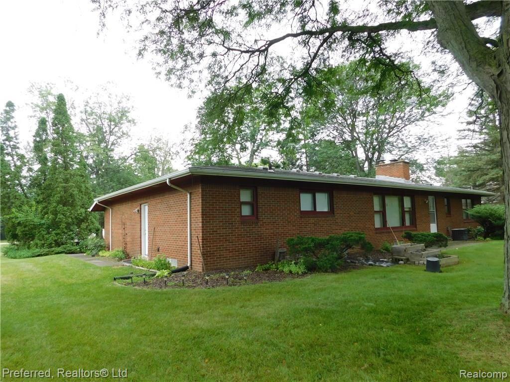 25408 Farmbrook Road Southfield, MI 48034 - Photo 9 of 74 DSCN0228.JPG