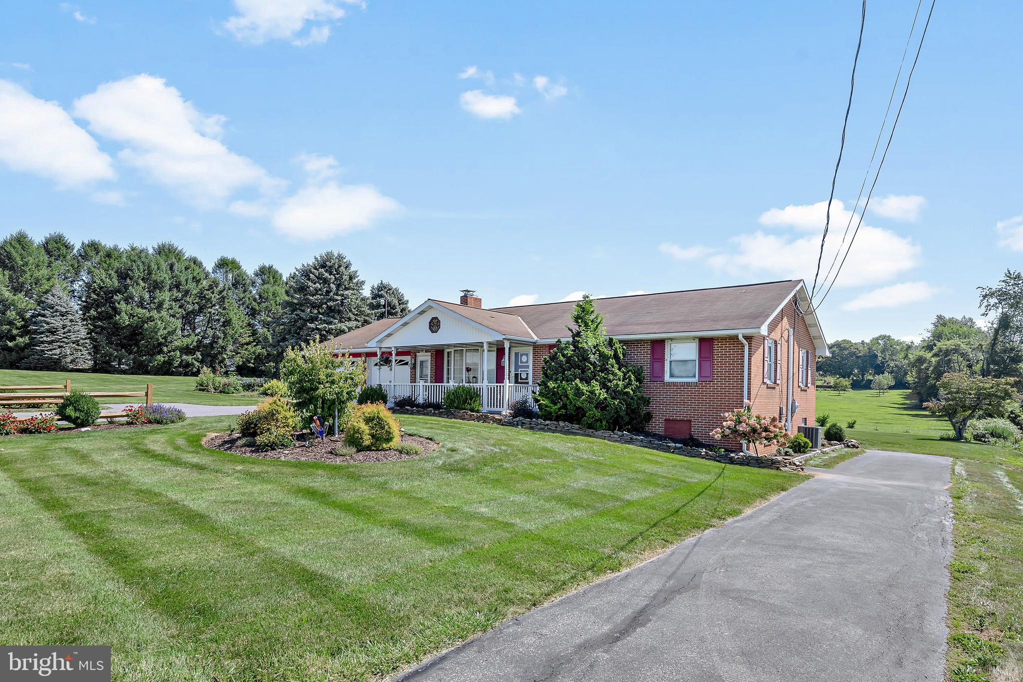 2269 Stoverstown Road Spring Grove, PA 17362 - Photo 2 of 34 Gallery Image 2