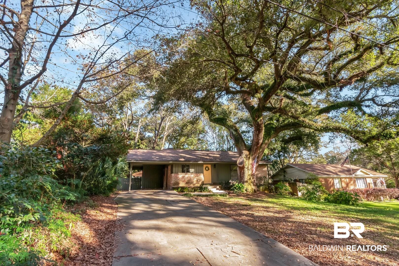2460 Lilac Avenue Mobile, AL 36606 - Photo 2 of 21