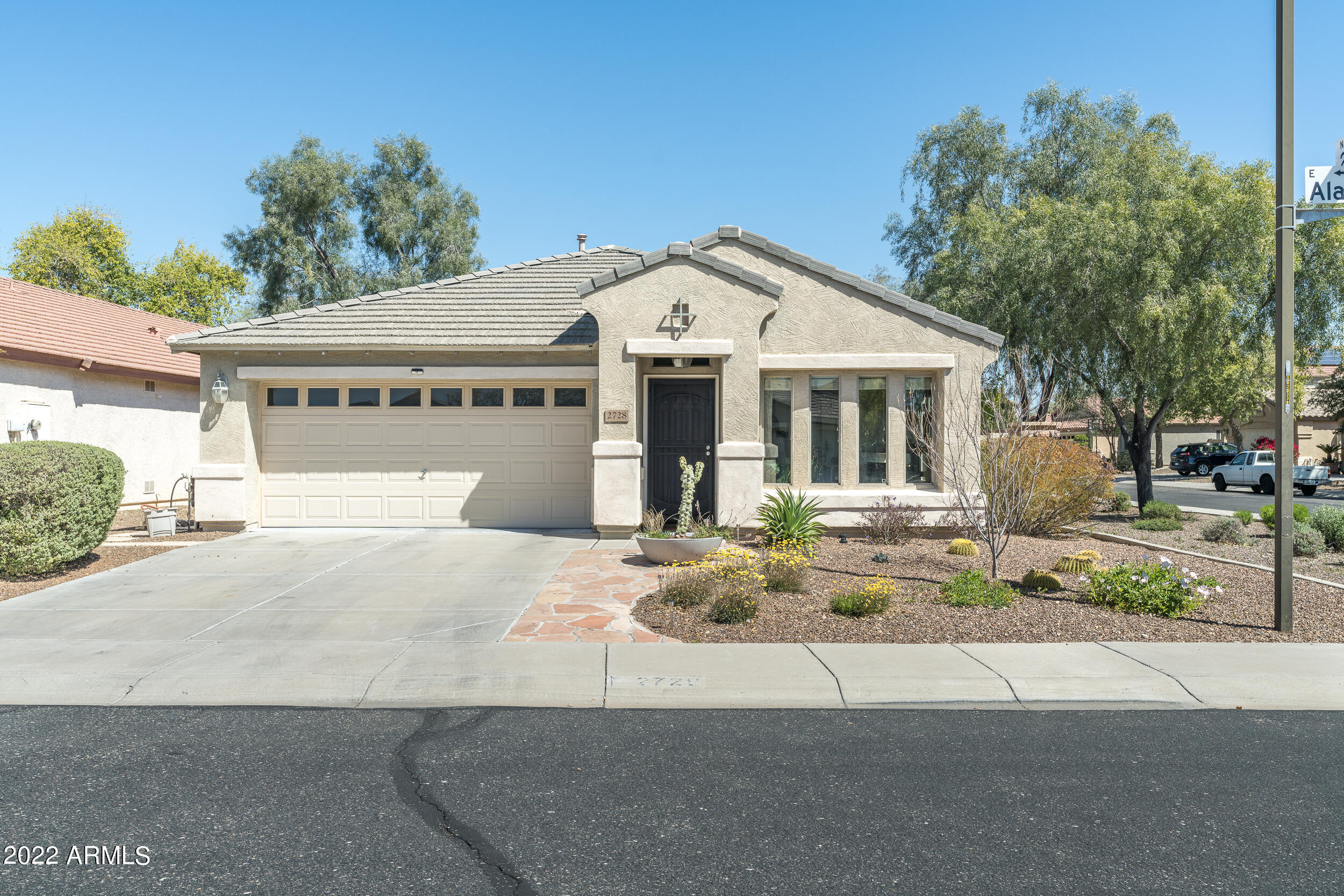 2728 East Alameda Road Phoenix, AZ 85024 - Photo 2 of 27 Front