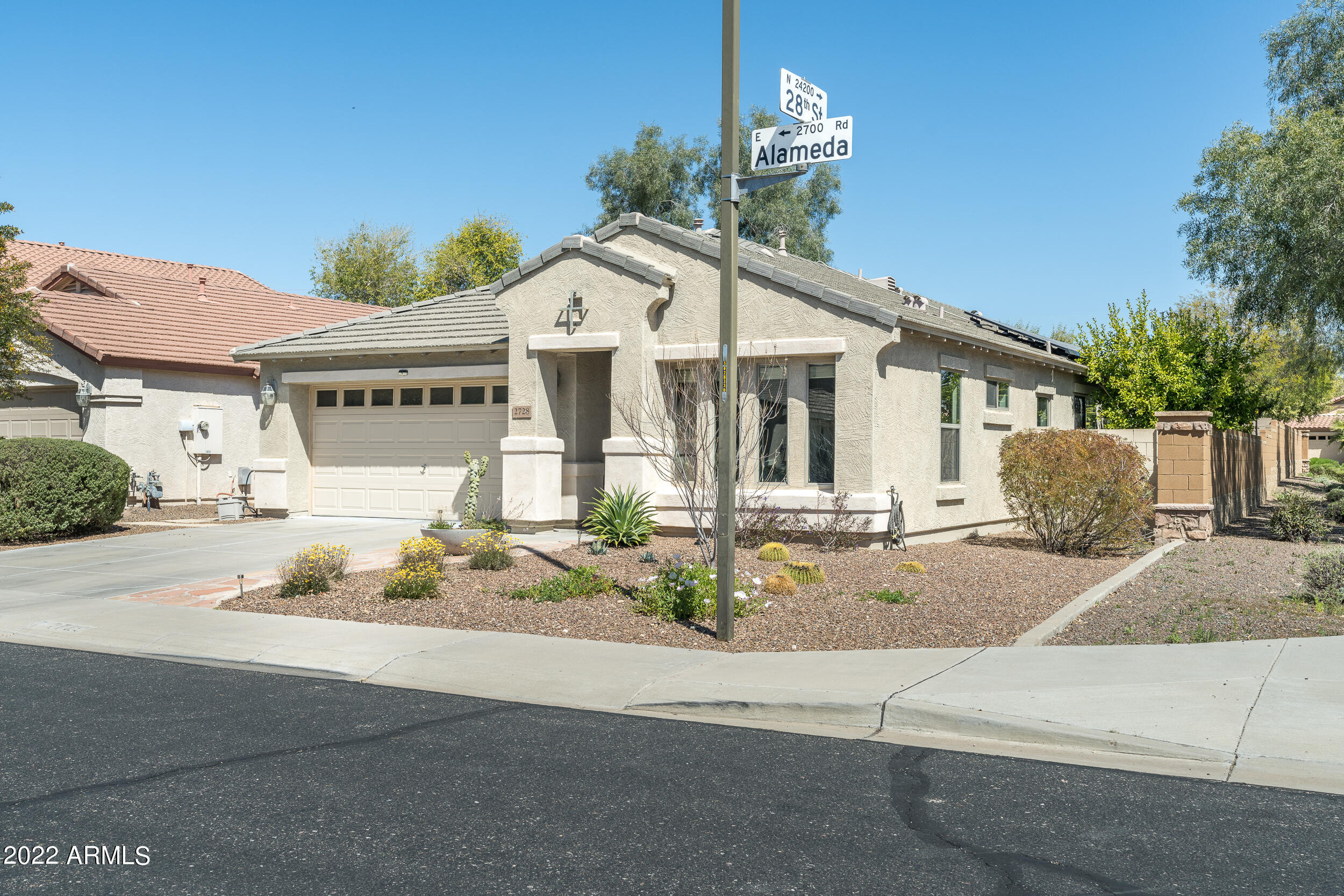 2728 East Alameda Road Phoenix, AZ 85024 - Photo 3 of 27 Front