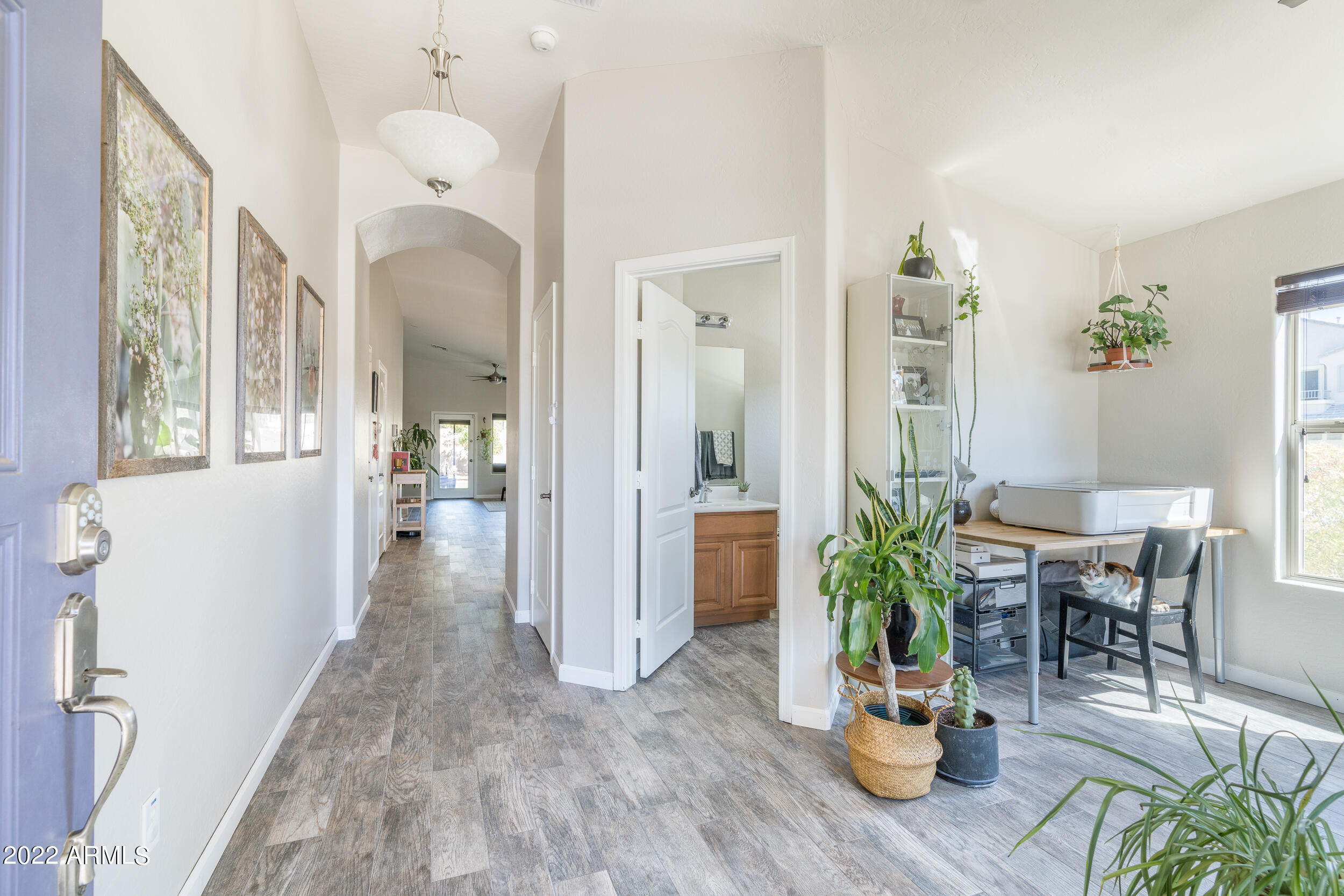 2728 East Alameda Road Phoenix, AZ 85024 - Photo 4 of 27 Entry