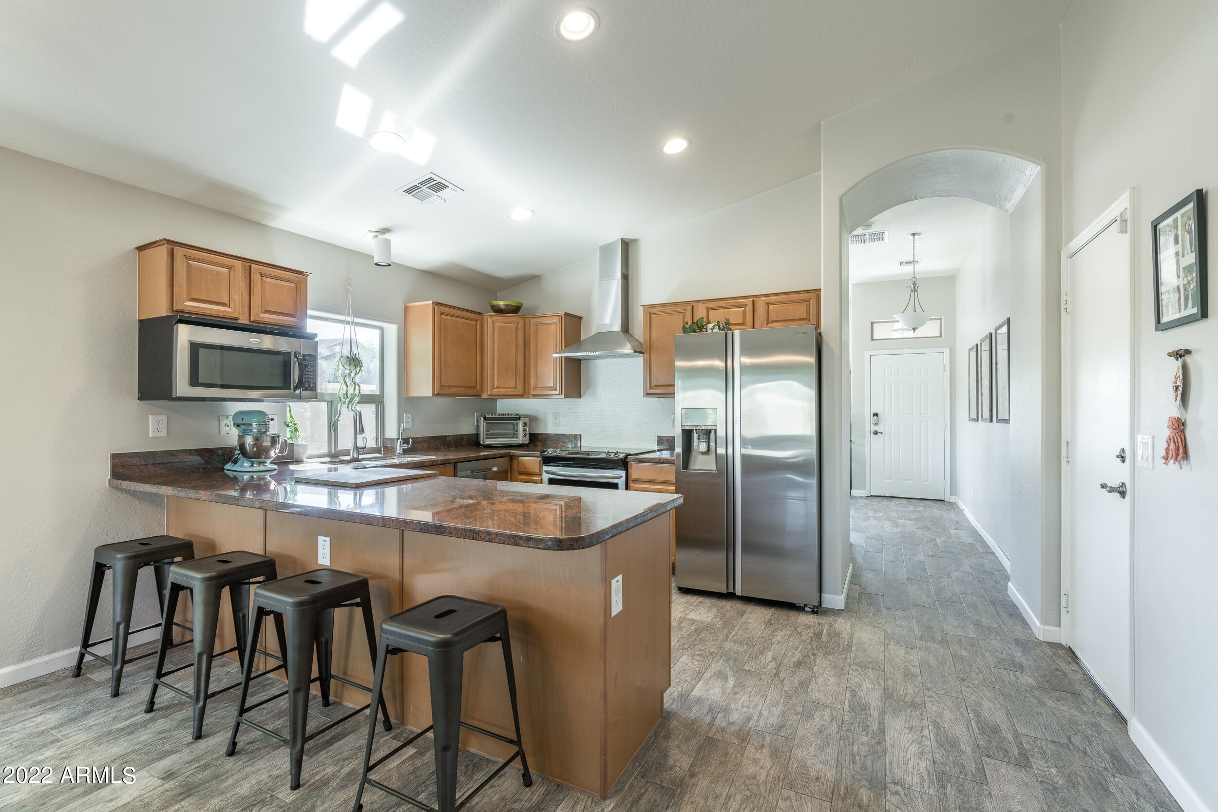 2728 East Alameda Road Phoenix, AZ 85024 - Photo 6 of 27 Kitchen