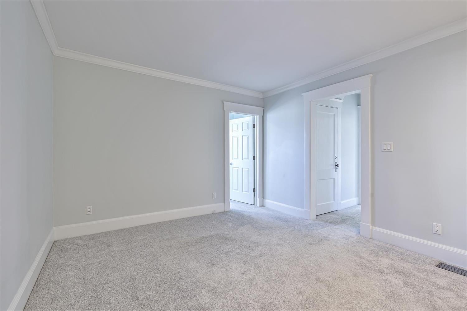 1181 Sutton Road Cincinnati, OH 45230 - Photo 7 of 34