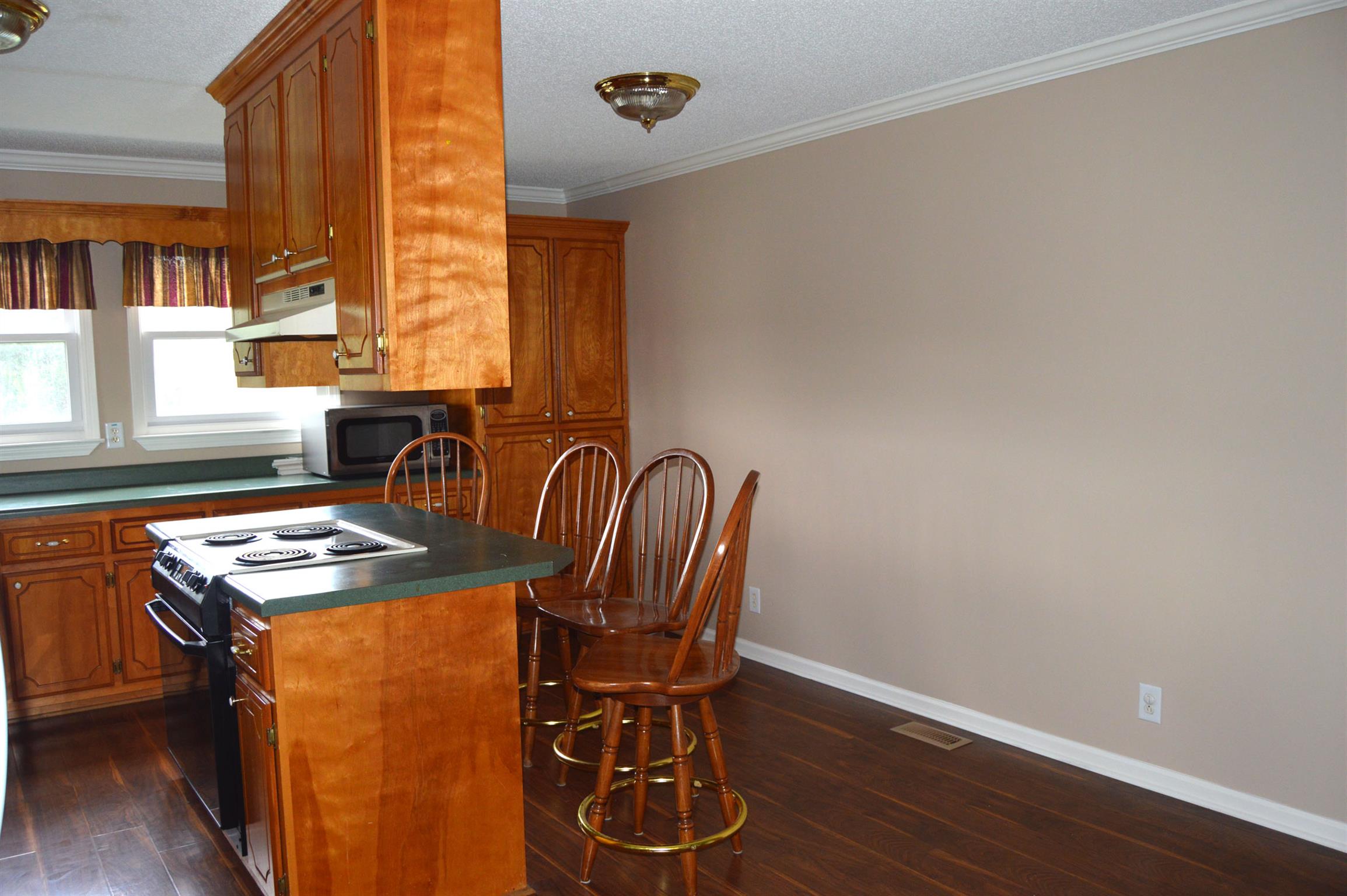 2711 Cunningham View Road Palmyra, TN 37142 - Photo 4 of 19 Gallery Image 4