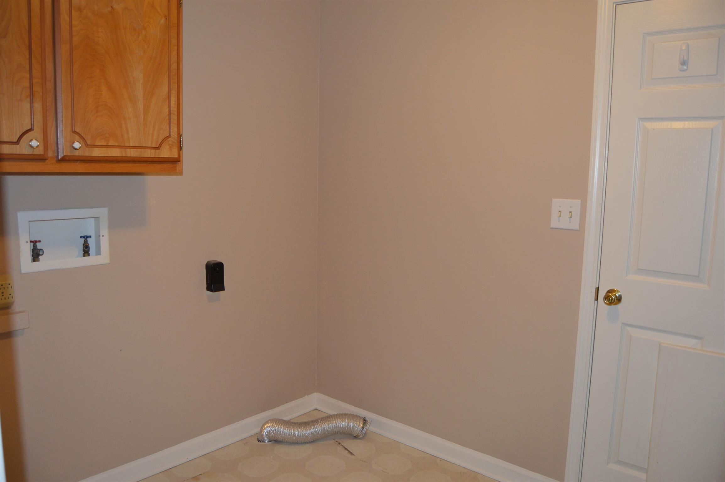 2711 Cunningham View Road Palmyra, TN 37142 - Photo 9 of 19 Gallery Image 9