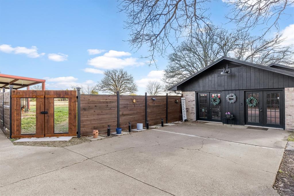 12586 County Road 351 Terrell, TX 75161 - Photo 2 of 40