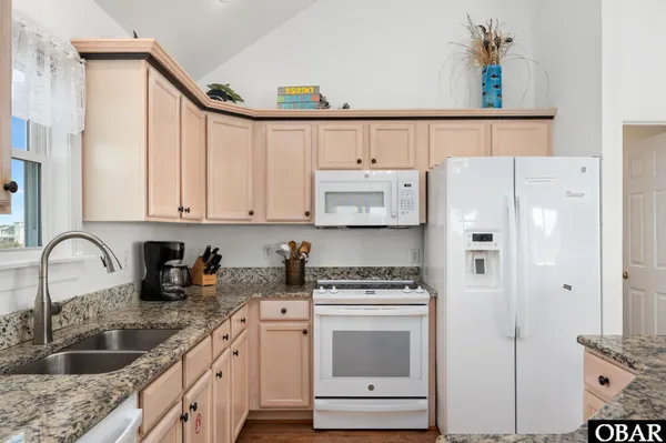 $749,000 | 25290 Sea Isle Hills Drive, Waves, NC 27982