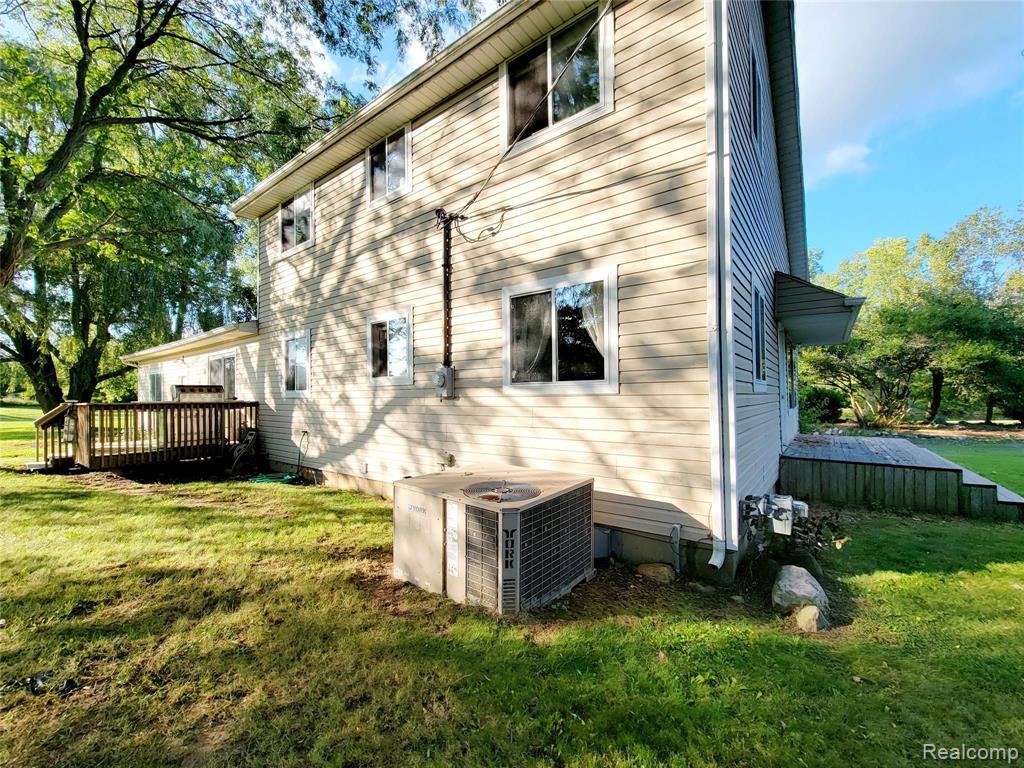 6811 North Fowlerville Road Fowlerville, MI 48836 - Photo 36 of 40